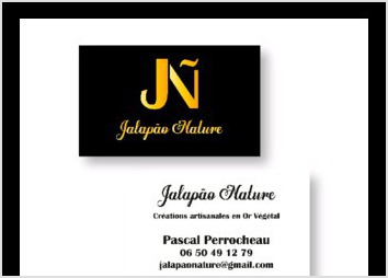 Cration d une identit visuelle et de cartes de visite pour Jalapao Nature : une marque qui revends des crations artisanales en Or vgtale exportes directement du Brsil. Grce  un brief avec le client j ai ax mes recherches sur la mise en valeur de la rgion de fabrication du produit. L identit visuel de la marque se devait galement de mettre  l honneur la couleur du produit : l or vgtal.