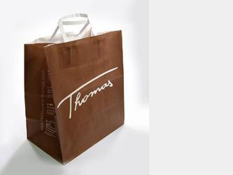Création d'une image de marque pour Thomas Ponson, chef des 4 restaurants gastronomiques (Restaurant, Comptoir, Café et Réserve Thomas® dans Lyon 2nd) afin de réunir ses entités en une marque commune.