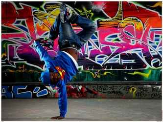 Photo du danseur HipHop spécialisé en Breakdance Didier Fréchou alias Bboy Shinchan. 
Données Techniques: Nikon D90+ 2 flash SB900 munis de parapluies.